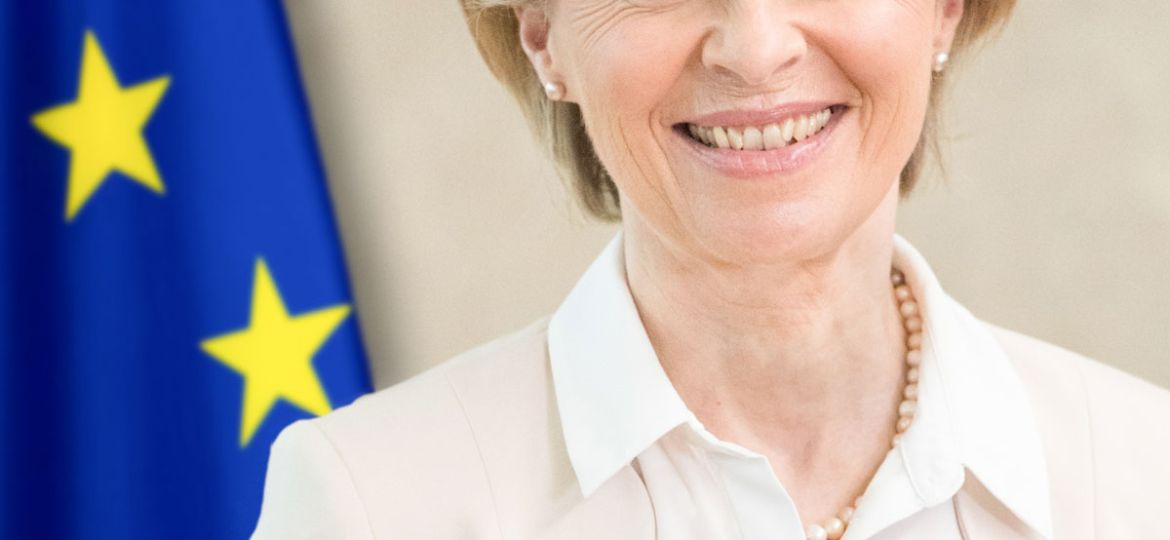 Official_Portrait_of_Ursula_von_der_Leyen_(cropped)_(2)